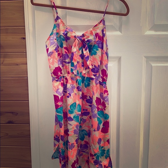 Dresses & Skirts - Floral minidress